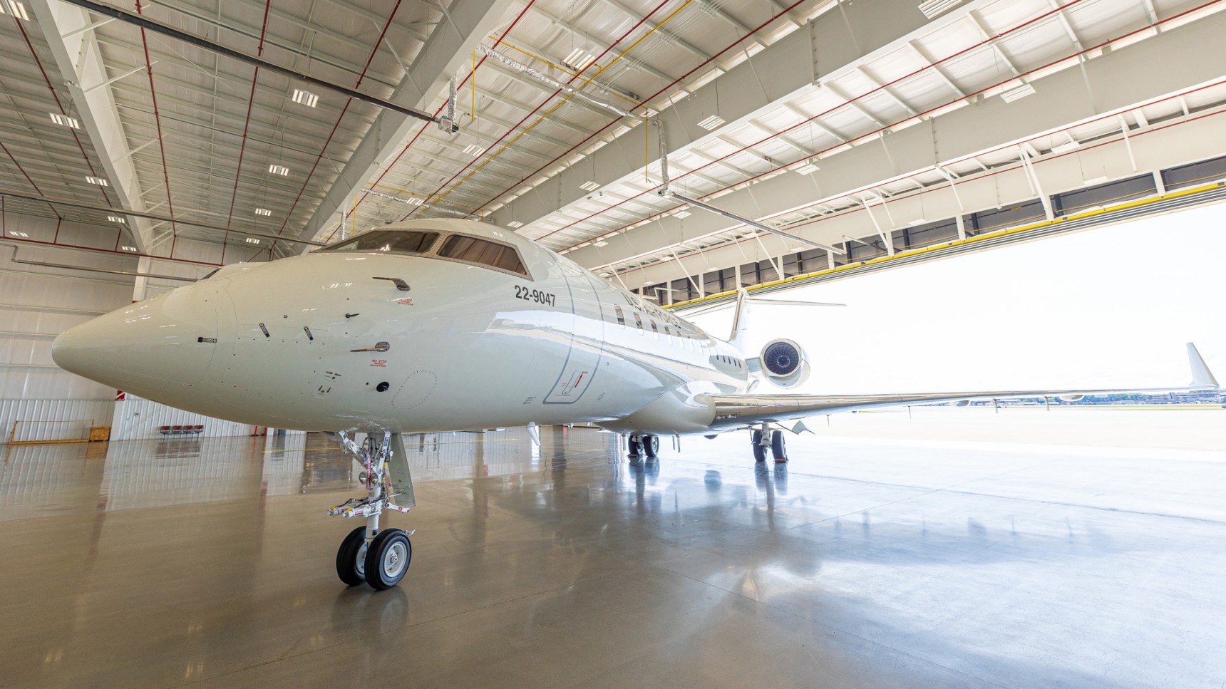 Bombardier Defense Global 6000 - Battlefield Airborne Communications Node BACN U.S. Air Force